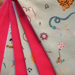 Banner of fabric pennants - Jungle Fever - fuchsia - NOU-G001-PWF - Nouba - Decorations - Le Nuage de Charlotte