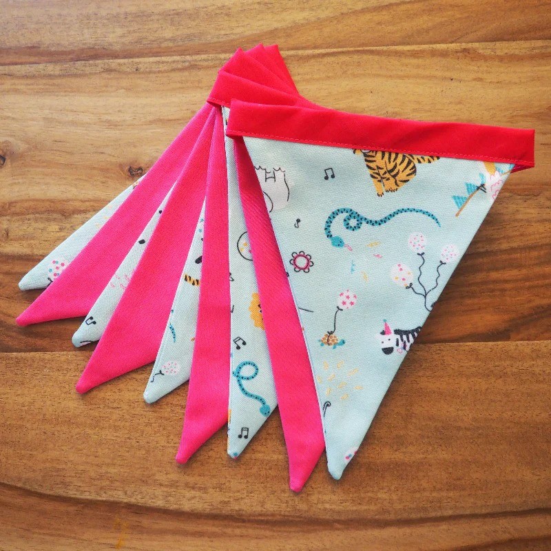 Banner of fabric pennants - Jungle Fever - fuchsia - NOU-G001-PWF - Nouba - Decorations - Le Nuage de Charlotte