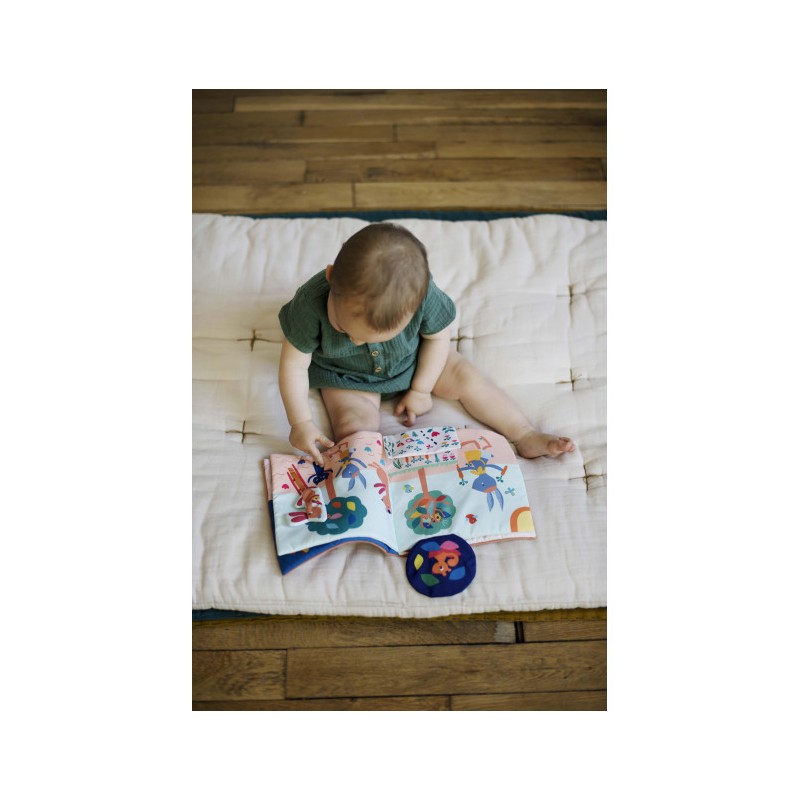 Gabin Lapin activity book - EBU-E90015 - ebulobo - Activity Toys - Le Nuage de Charlotte