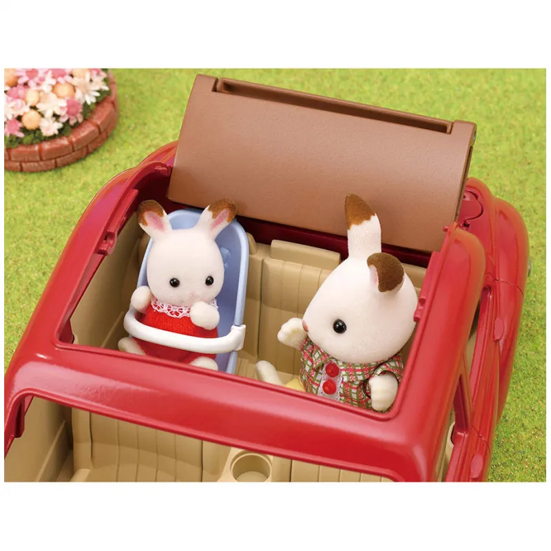 Sylvanian Families - Le Village - La Voiture Rouge - 4611 - Véhicules -  Mini Poupées : Sylvanian Families: : Jeux et Jouets