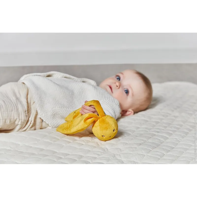 Kaloo - Ocher Rabbit Rattle - KLO-K218005 - Kaloo - Baby Comforter - Le Nuage de Charlotte