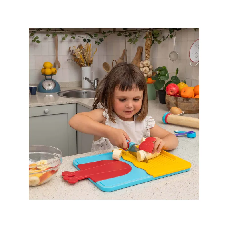 Chefclub Kids cutting board - CHCL-2KITC981 - Chef Club - Cook like a grown-up - Le Nuage de Charlotte