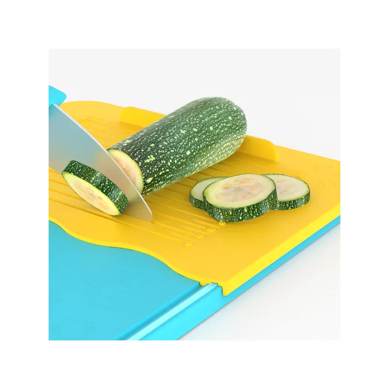 Chefclub Kids cutting board - CHCL-2KITC981 - Chef Club - Cook like a grown-up - Le Nuage de Charlotte