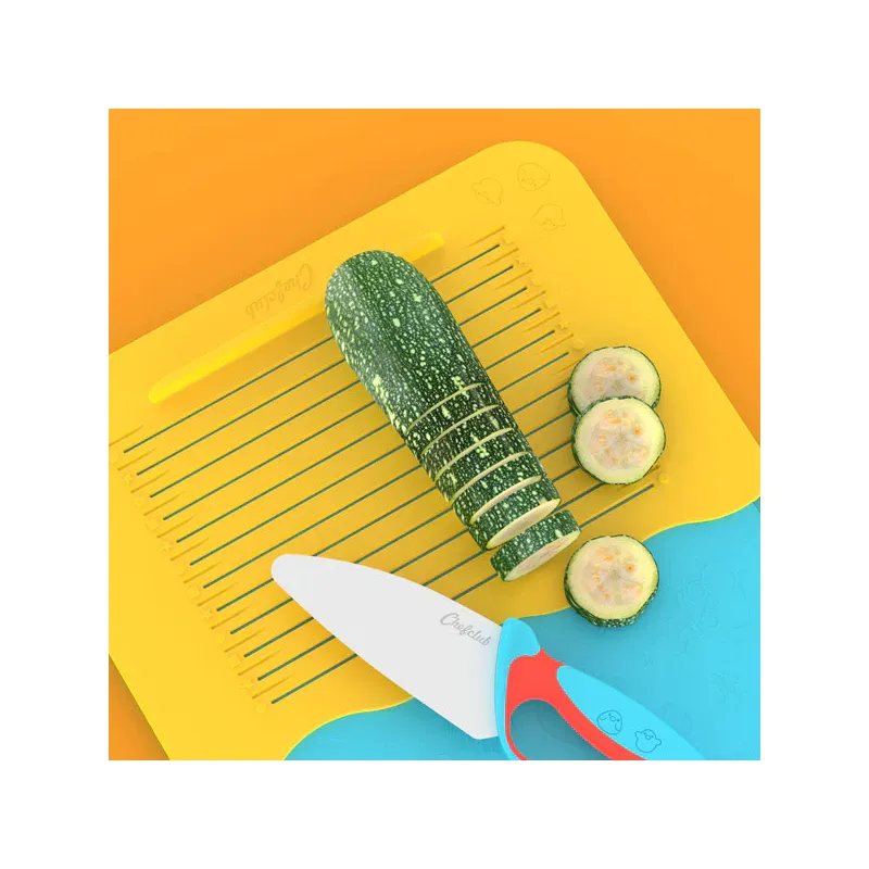 Chefclub Kids cutting board - CHCL-2KITC981 - Chef Club - Cook like a grown-up - Le Nuage de Charlotte